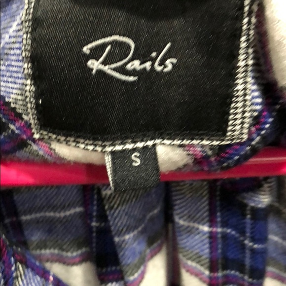 Rails button down - Picture 2 of 4